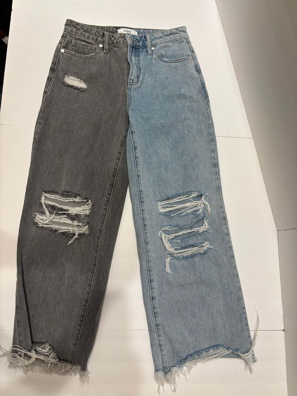 Ceros Two-Toned Distressed Raw Hem Wide Leg Jeans